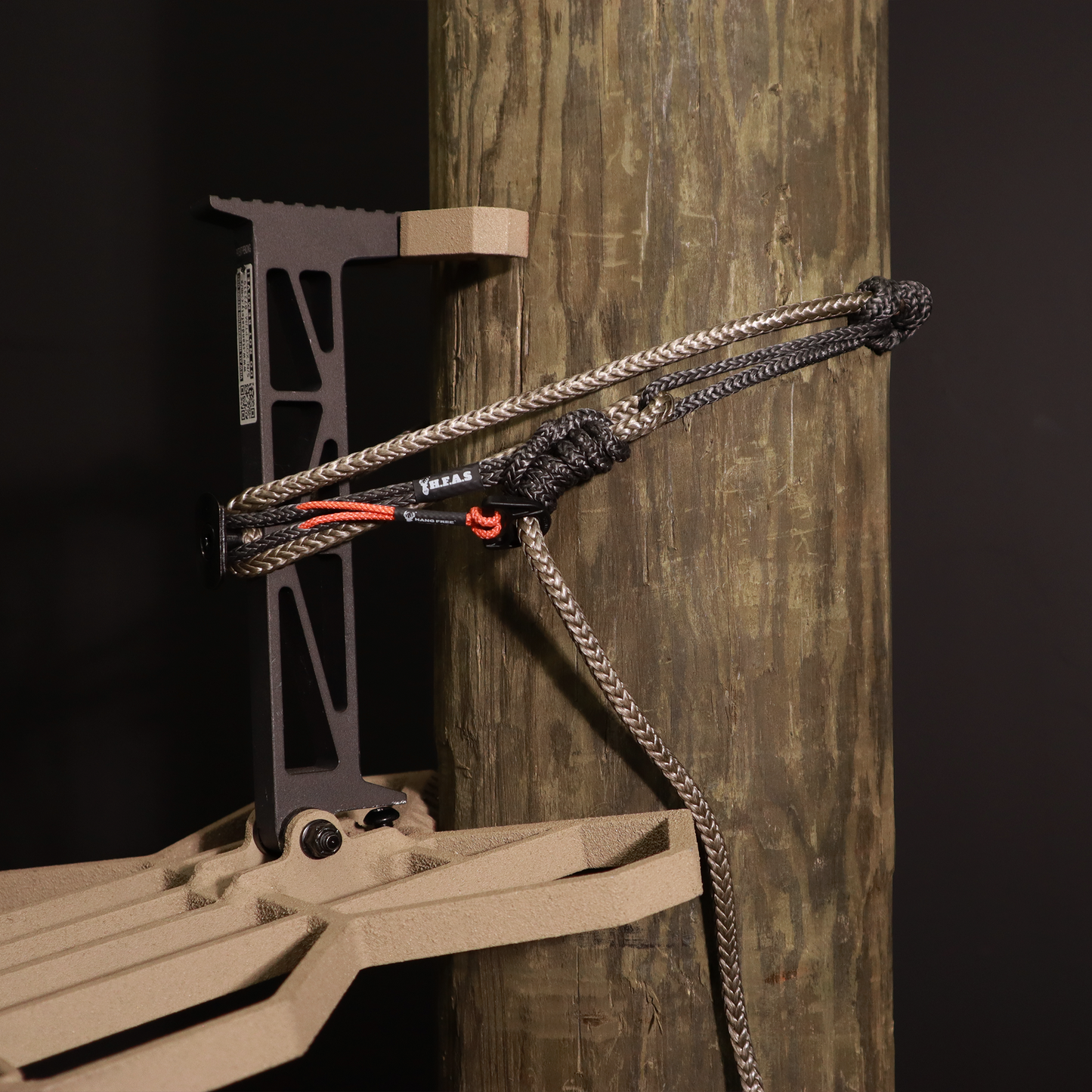 3/16 Full Bury Covert Hang Free® Attachment System Truckers In Use